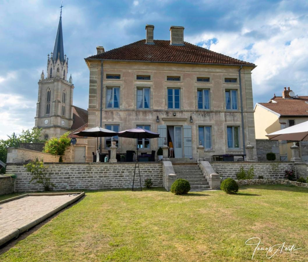 Le Vieux Presbytere Confracourt Eksteriør bilde